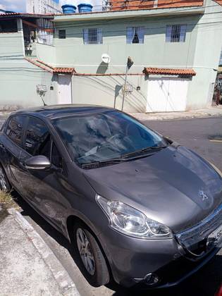 PEUGEOT 208 1.5 ALLURE 8V FLEX 4P MANUAL